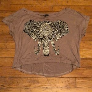 Tan Elephant Design Crop! 🐘✨